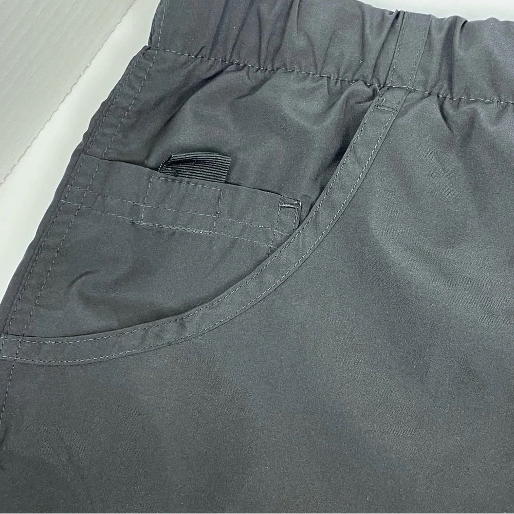 Lands End Outdoors Women's Belted Polyester HIking Shorts Size XL; Outdoor